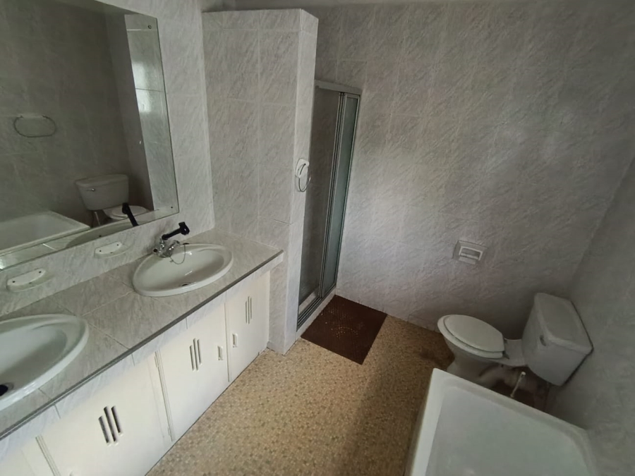 3 Bedroom Property for Sale in Protea Park North West